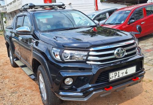 Toyota Hilux Revo  2017