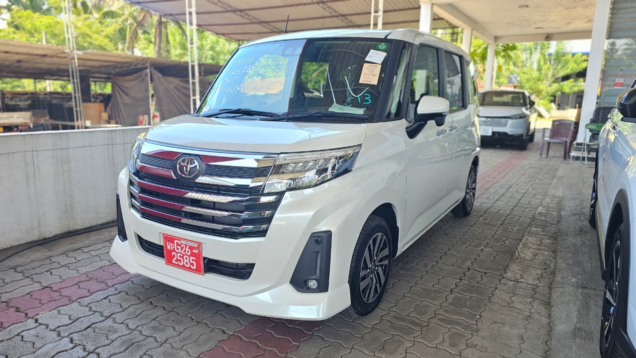 Toyota ROOMY CUSTOM G