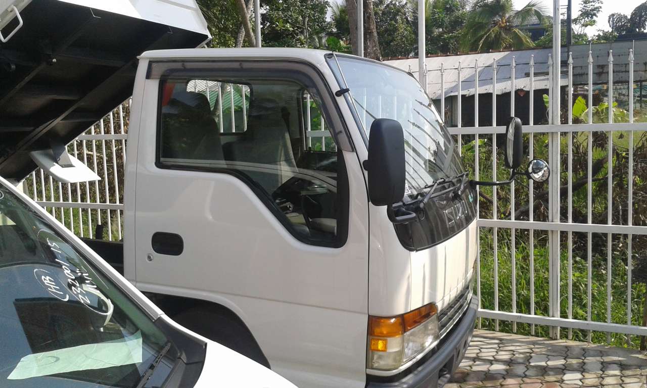 Isuzu ELF